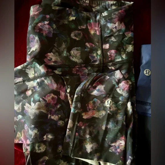 Lululemon Size 10 Leggings Bundle - Picture 3 of 3